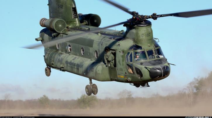Τρία ελικόπτερα Σινούκ από τον Στρατό των ΗΠΑ εντάσσονται στη δύναμη της  Αεροπορίας Στρατού :: left.gr