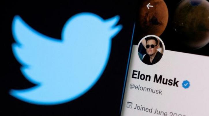 Ο Έλον Μασκ ανακοίνωσε πως παραιτείται από διευθύνων συμβούλος του Twitter