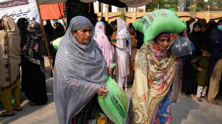 Ποδοπατήθηκαν μέχρι θανάτου σε ουρές για τρόφιμα στο Πακιστάν